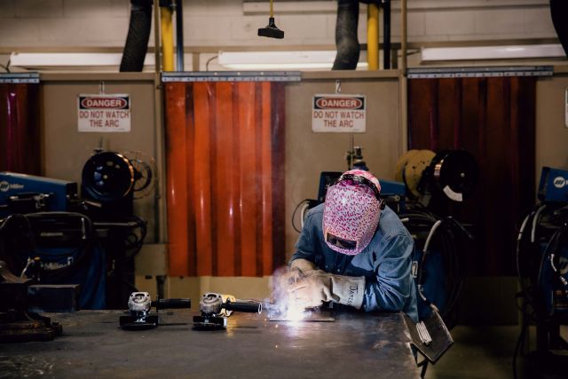 Did you know that welding temperatures are 10,000+ degrees? For comparisons sake, lava is 2,000 while a lightning bolt is 50,000 ⚡️
Welding applications are now open > centraltech.info/weld
#centraltechWeldFab